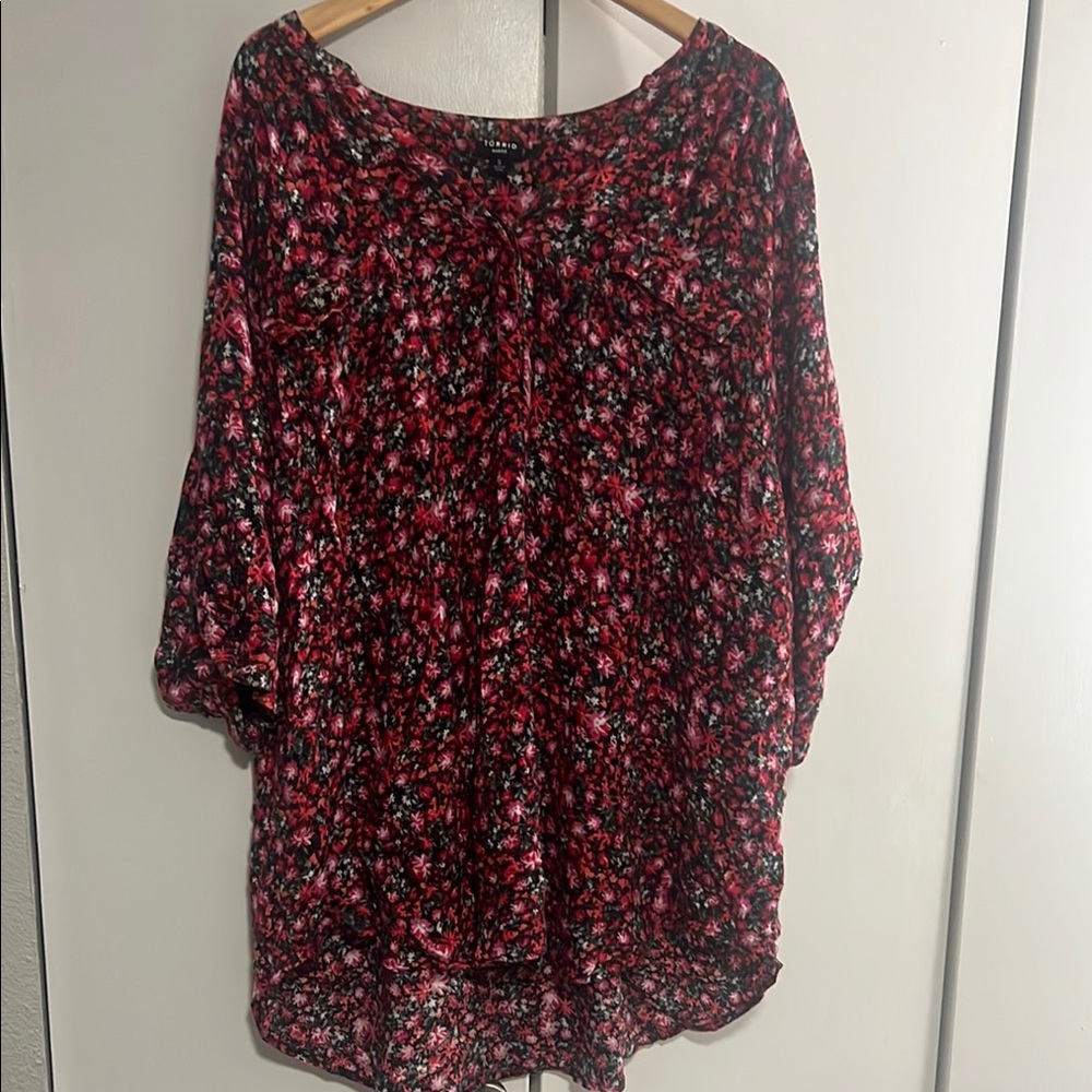 Torrid Black and Red Floral Tunic with Relaxed Sleeves